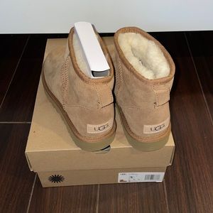 Brand New Classic Mini II Ugg Boots